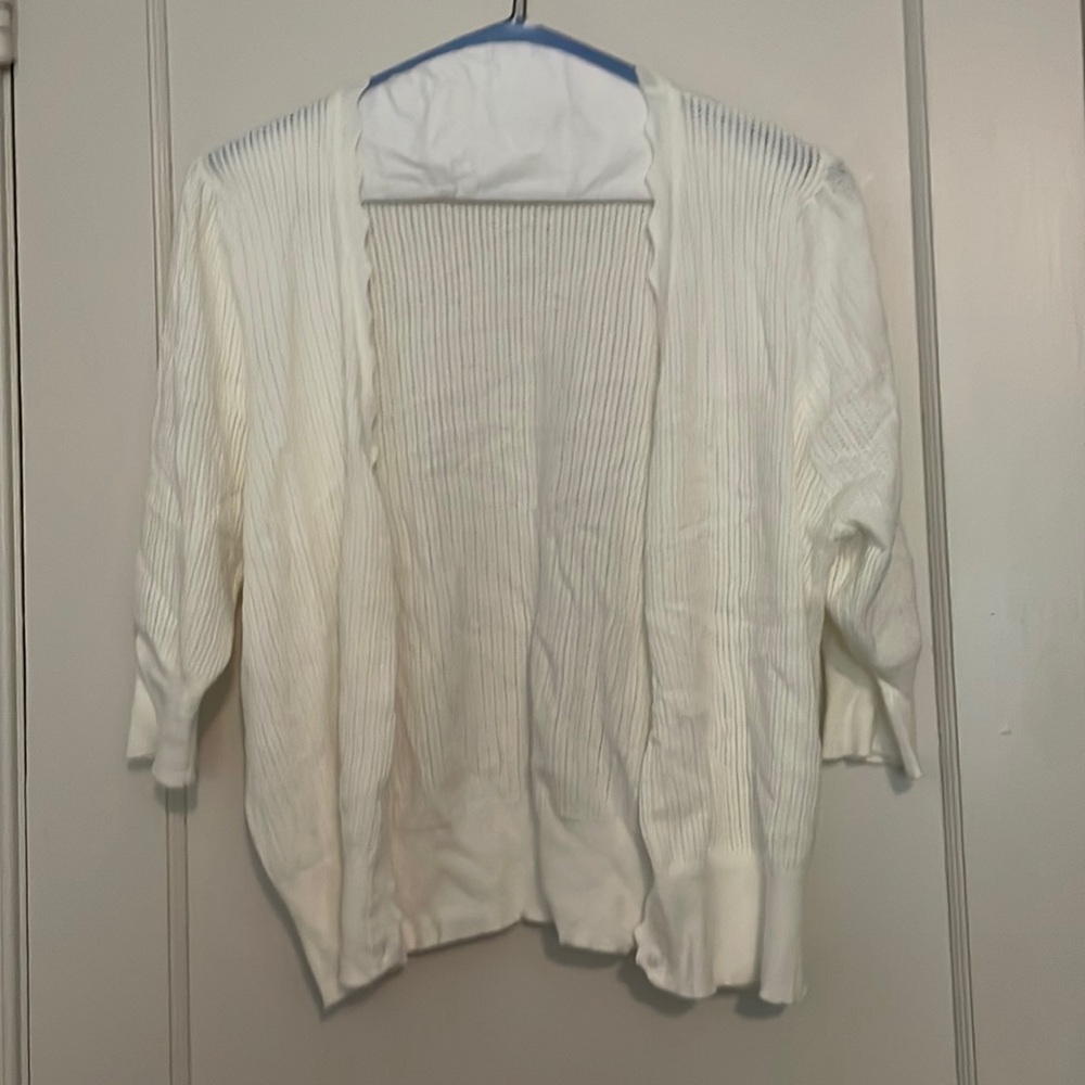 Off white summer weight Grace Karin sweater.